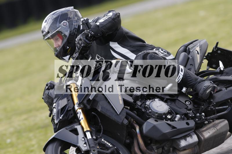 /Archiv-2025/09 22.04.2025 Cornu Master School ADR/rot-rouge/12